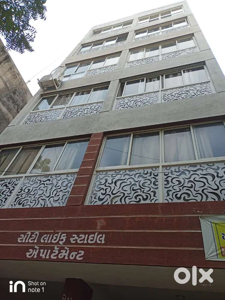 3Bhk flat available for rent