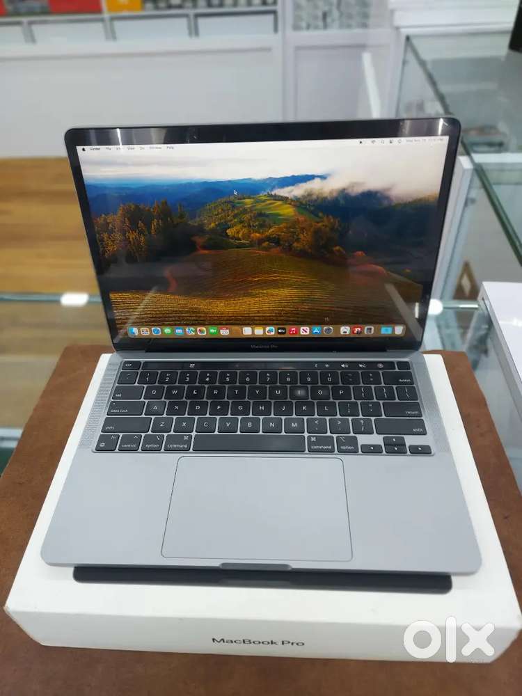 MacbookPro M2-2022 8gb/256ssd
