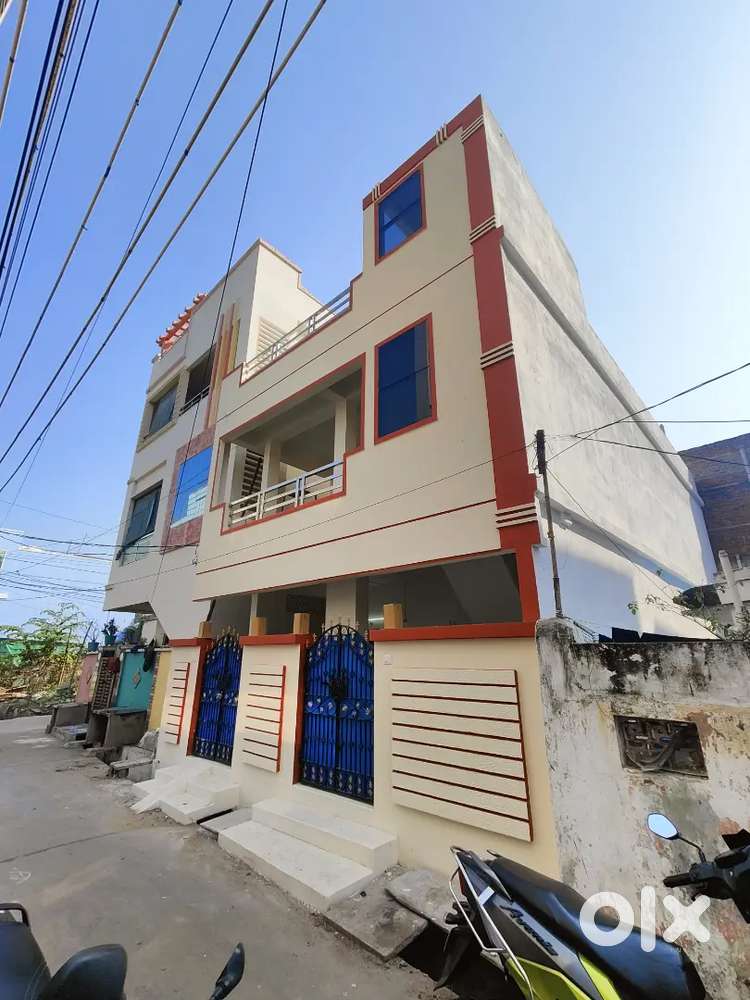 Family Living: 2 BHK in each floor with 2floors. 4-Bedroom Home  Sale