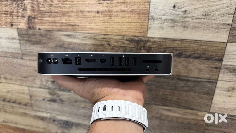 Mac Mini i5/8GB RAM/256gb SSD