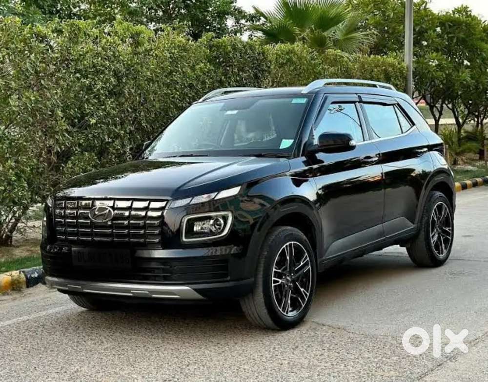 Hyundai Venue 2024 Black color