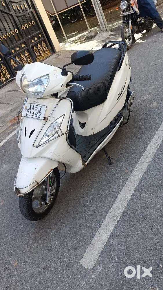 Tvs wego White