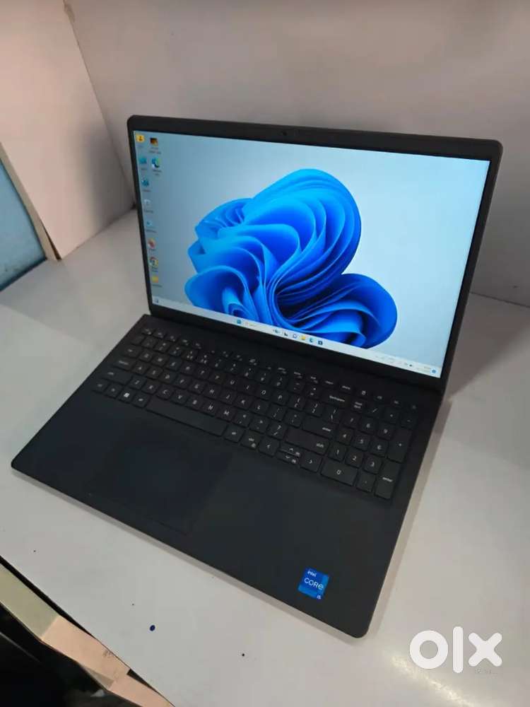 Dell inspiron 3520
core i5 12th 16gb ram single 
512gb nvme 
2tb hdd