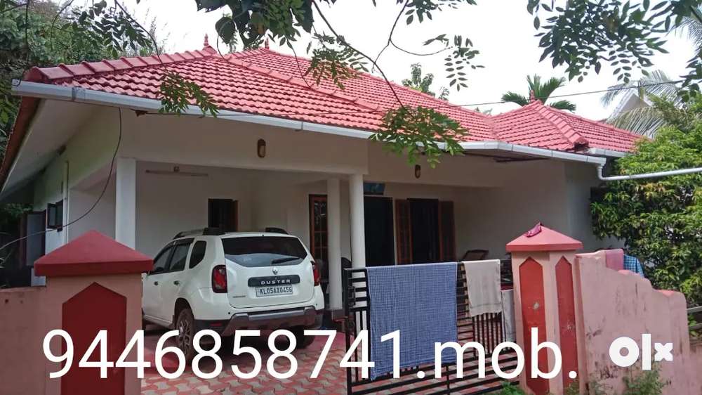 മാങ്ങാനം.7.5 cent 3 bedroom house.65 lakh.