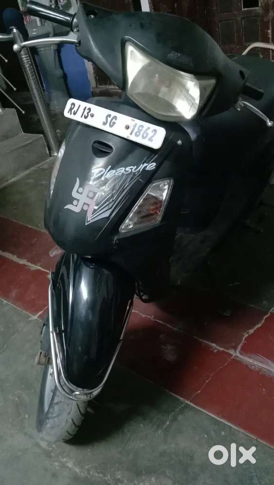 Well-maintained hero honda pleasure, good mileage, recently service,