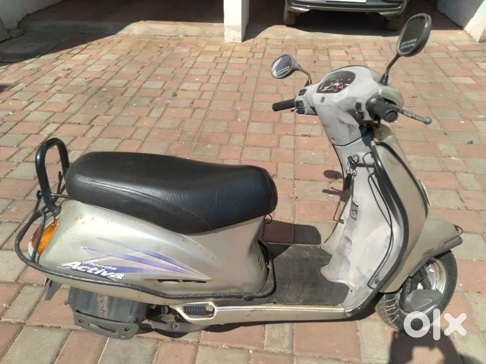 Silver Honda Activa