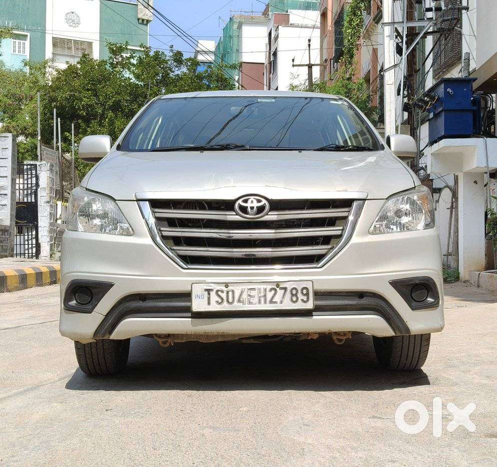 Toyota Innova [2013-2016] 2.5 G4 8 STR, 2015, Diesel