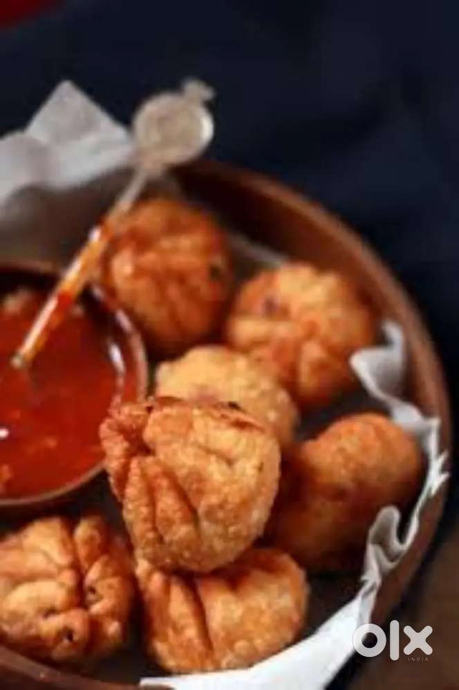 Momos Banane wale Cook ki Jarurat hai Jo har Har Type ke Momos bana le