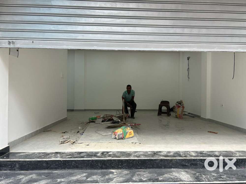1000 sq-ft GF  floor shop for rent in Indira nagar near manoj panday