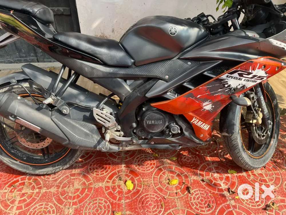 Yamaha R15 V2 for sell