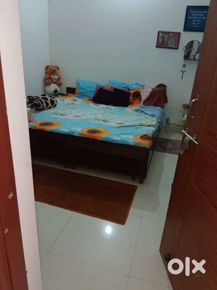 1rk rooms indepndt mundi kharar and Gillco kharar near highway