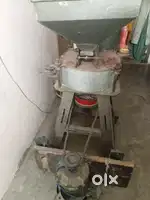 Good condition aata chakki ghante ka 25 kilo deti h 2 kilo ko moter h