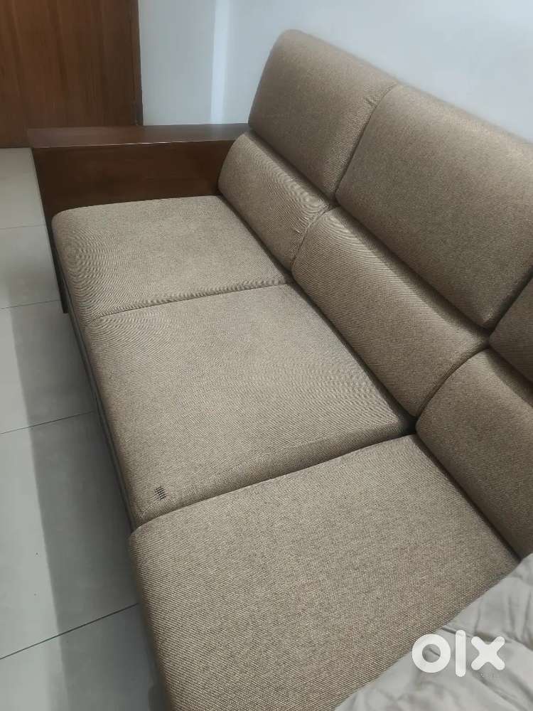 3+2 Sofa for sale, 6months old and hardly used from Royal Oak
