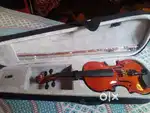 Heartz 4/4 Full Size Violin – Excellent Condition