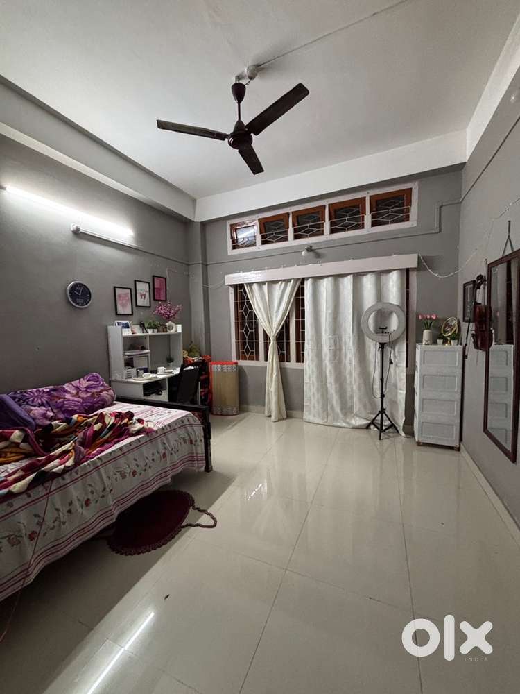 Required a couple roomate