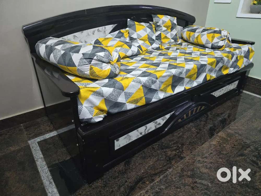 Diwan cum bed with big storage