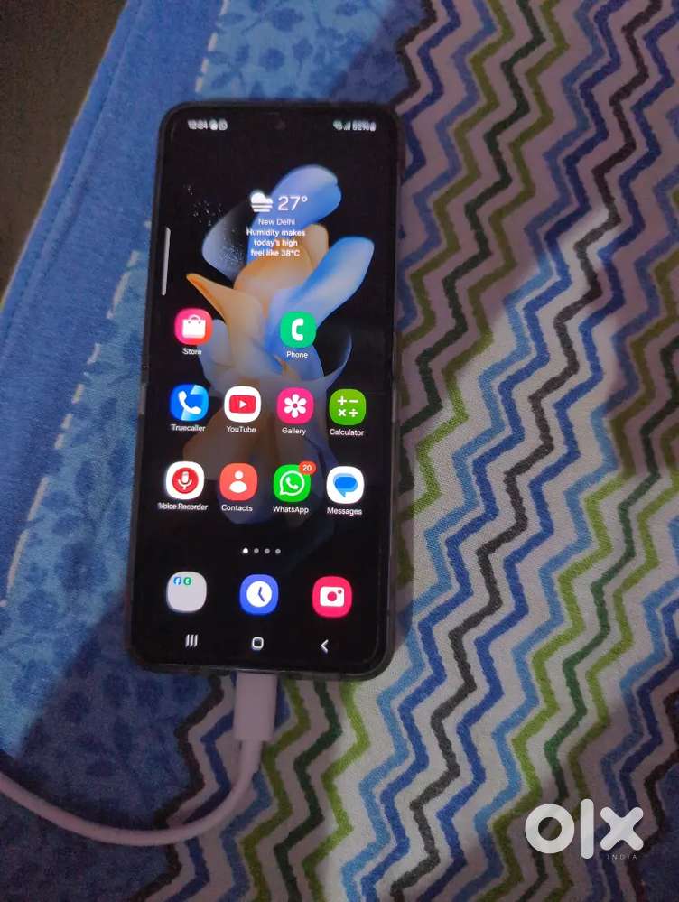 Samsung Galaxy flip 4 for sale