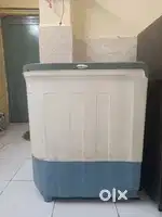 Whirlpool Semi automatic washing machine