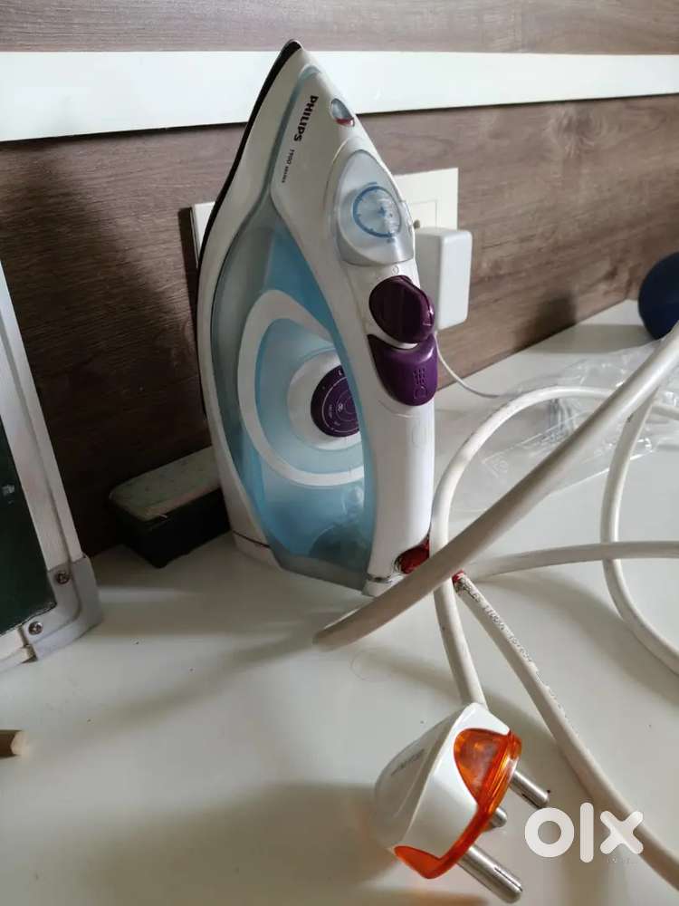 ELECTRIC STEAM IRON PHILIPS