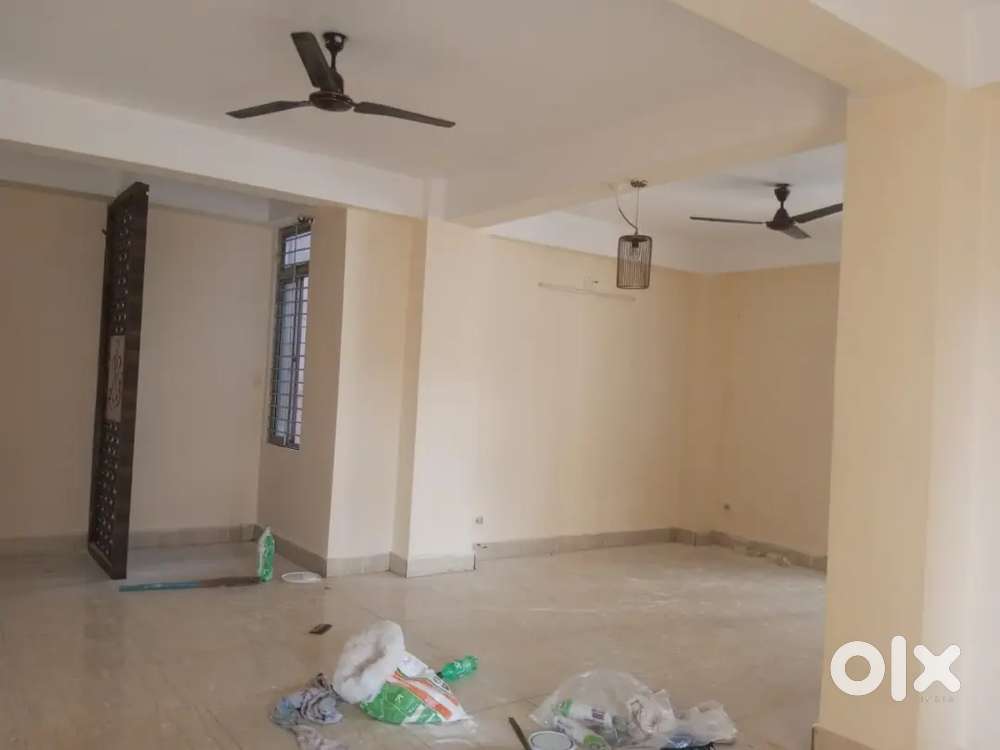 3bhk semi furnished flat Lokhra