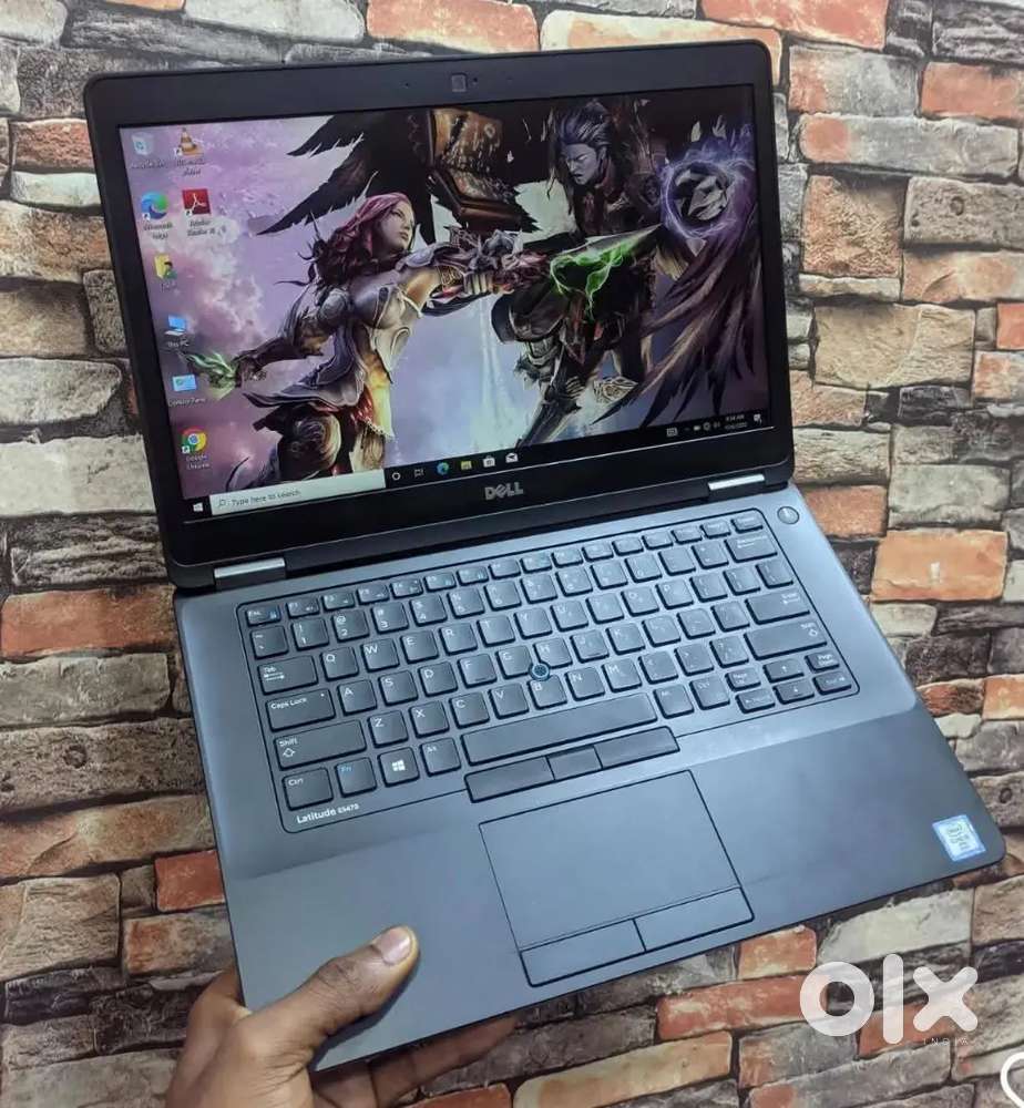 Dell latitude i5 7th gen 8/256 under 3month warranty