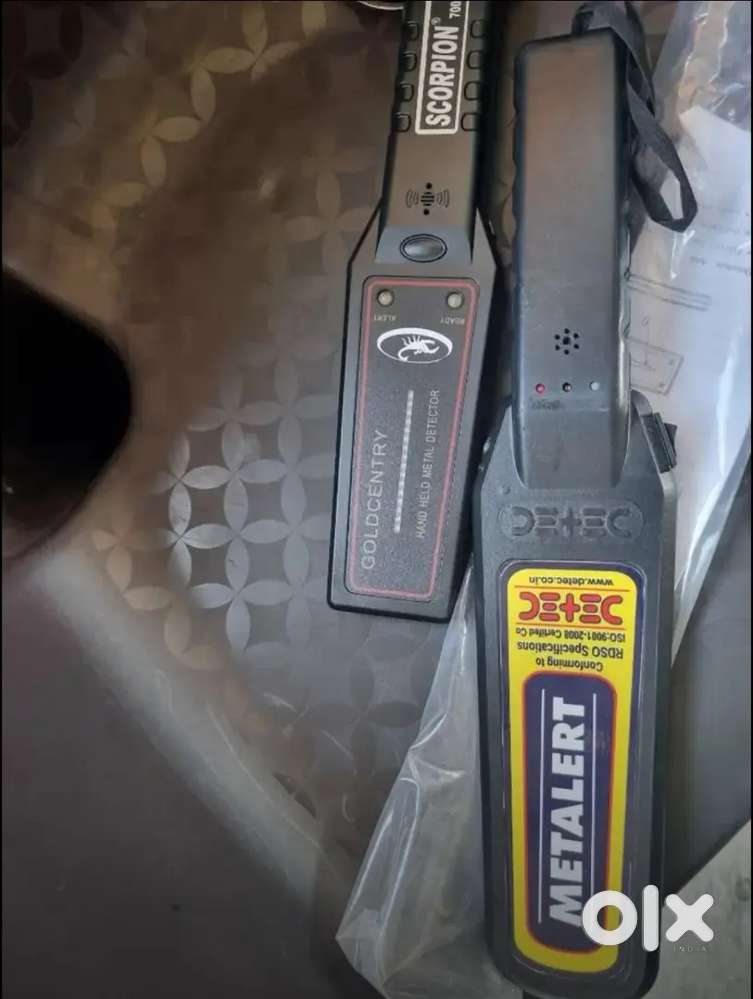 Hand held metal detector