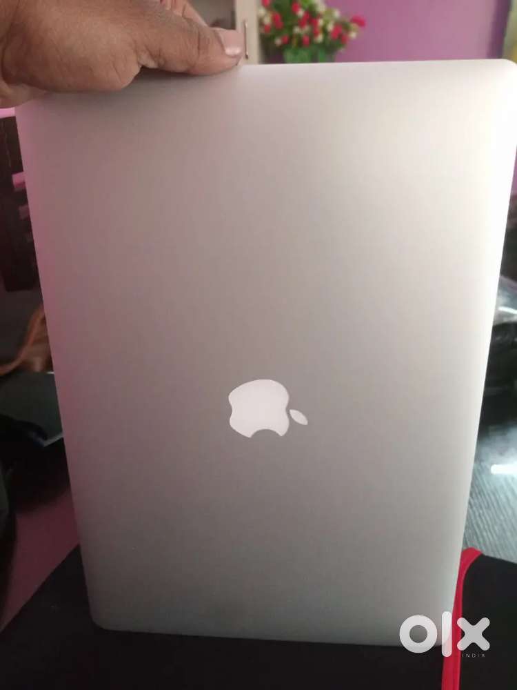 Macbook pro A1398 16 inch core i7 16/500GB SSD