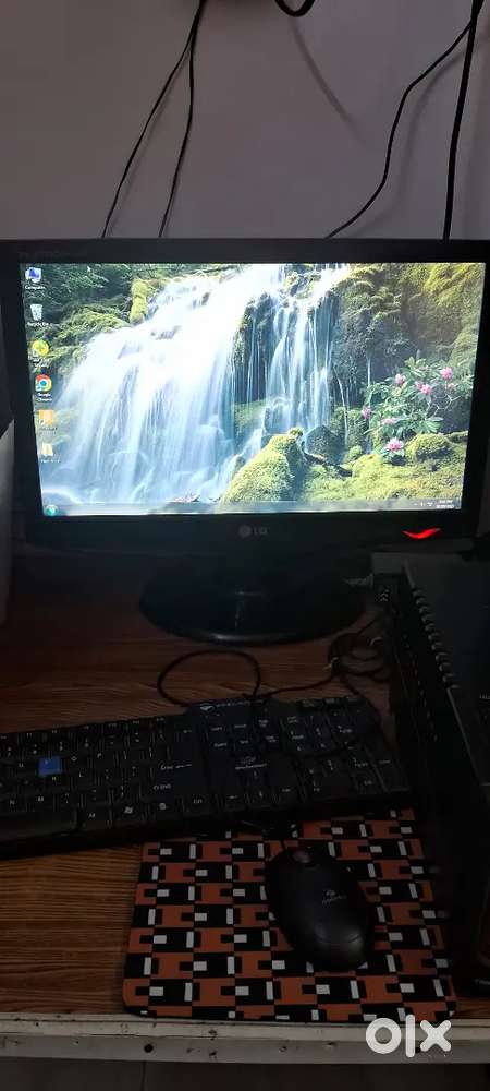 Compuer Dual core LG Desktop 500GB hard disk with 2 GB ram