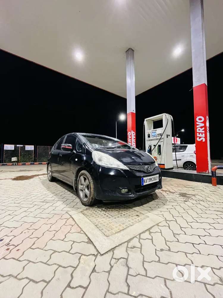 Honda Jazz 2012 Petrol Well Maintained in mint condition
