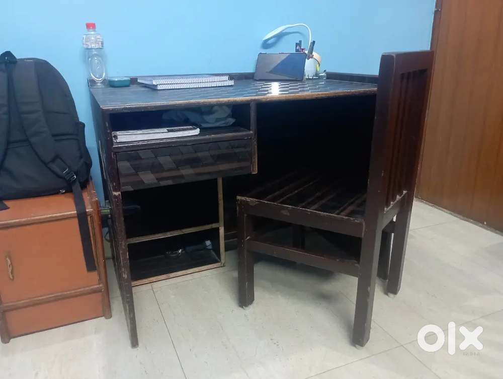 Selling table