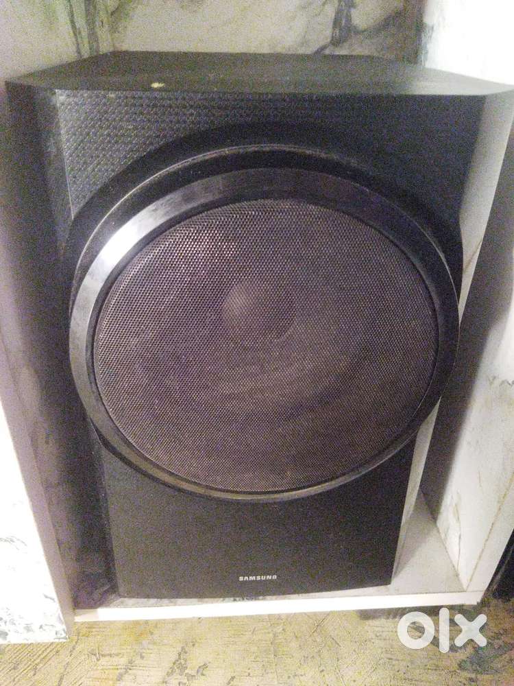 Samsung music system speakers