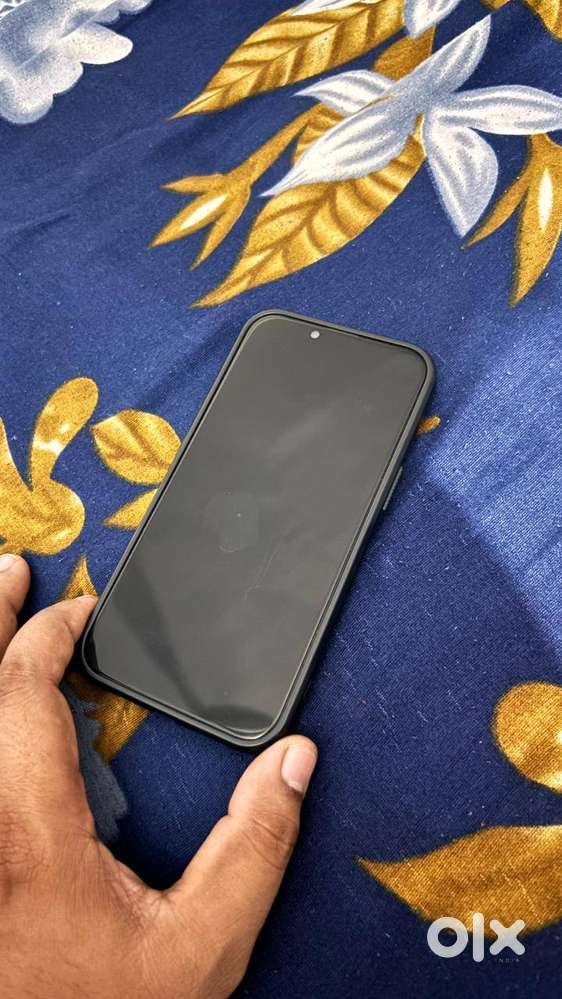 iphone 13 in new condition no defect at all