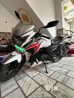 Orignal bike hai mostly khadi rhti hai