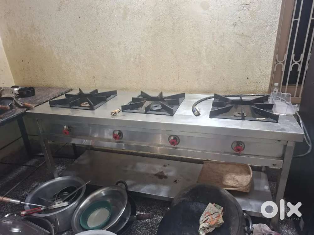 Cloud or restaurant kitchen setup