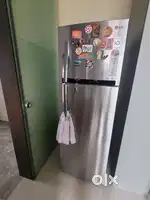 LG DOUBLE DOOR REFRIGERATOR IN TOP CONDITION
