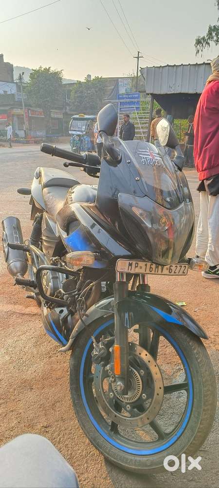 Do Pulsar 220 2021 model first ownerBada malhara jila Chhatarpur