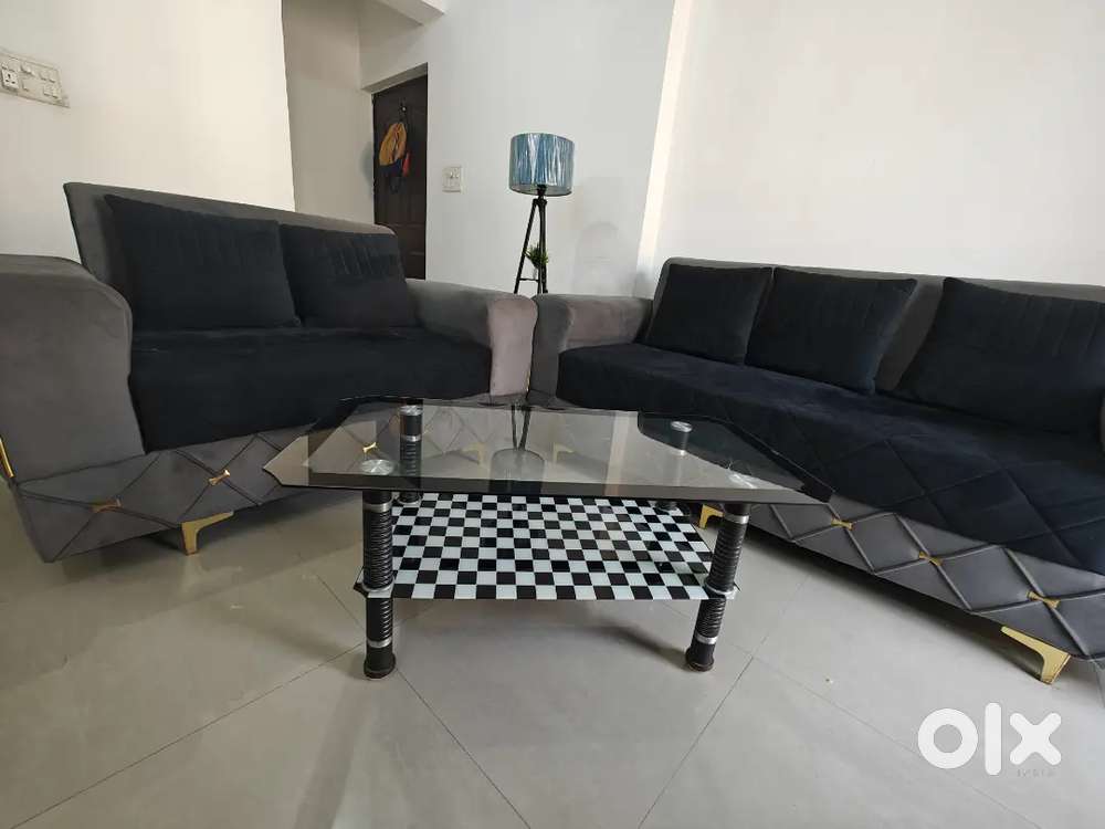 Stylish 5-Seater Sofa Set with Glass Center Table – Great Condition!