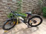 One handed cycling
