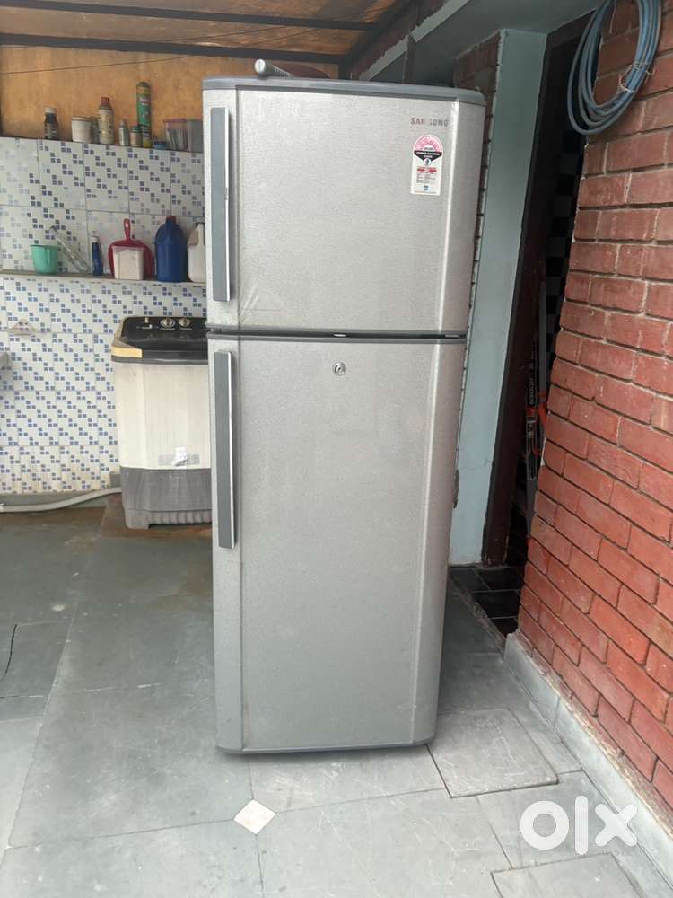 We have 3 old fridge 1 LG and 2 samsung