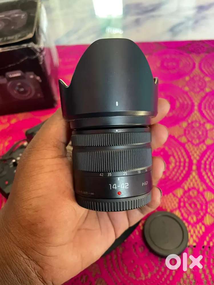 DSLR LumixG7 mirrorless camera