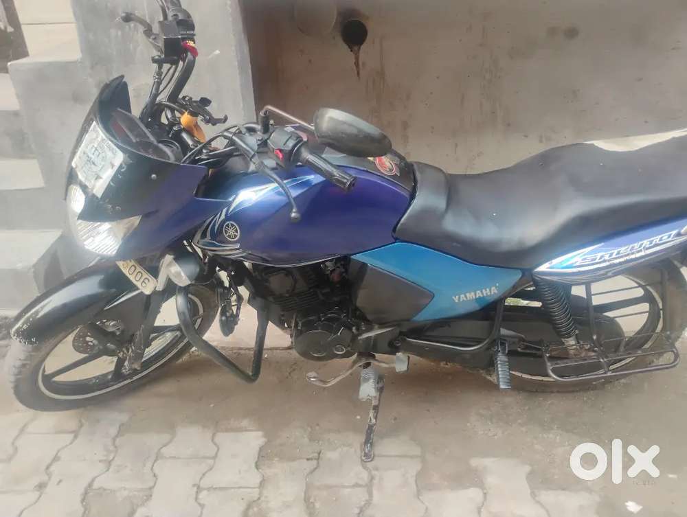 Good condition, ek bhi rupay ka kam nhi h sab ok h