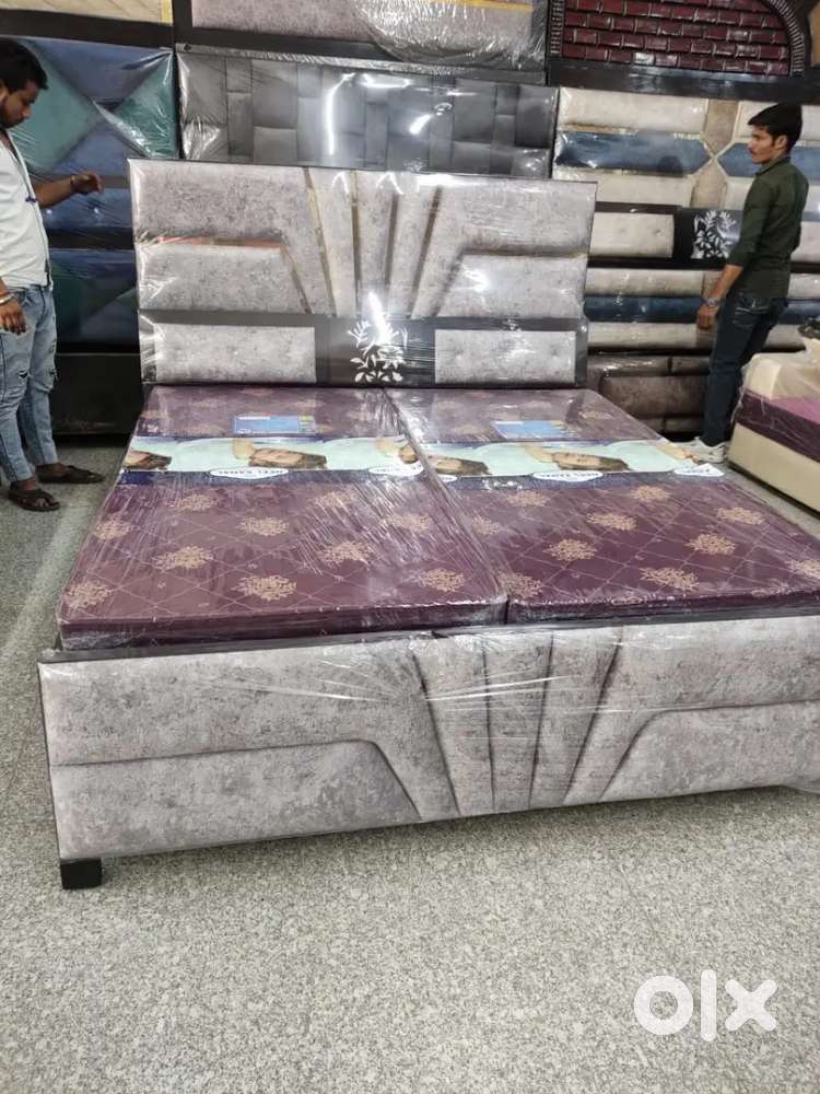 Brand new wooden Double bed in Lajpat nagar