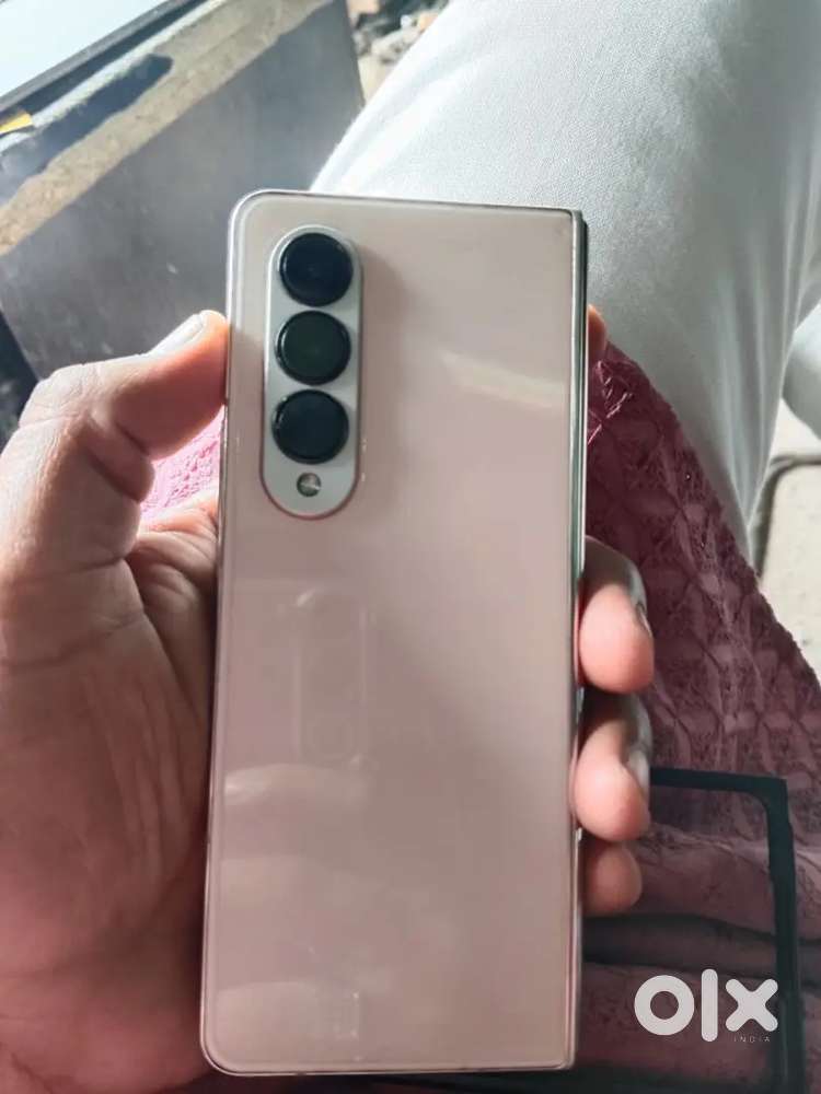 Samsung fold 4 12.256