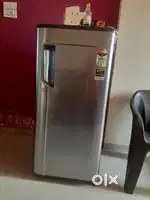 फ्रिज,वाशिग मशीन , कूलर एक साल पुराना जल्दी बेचना है।