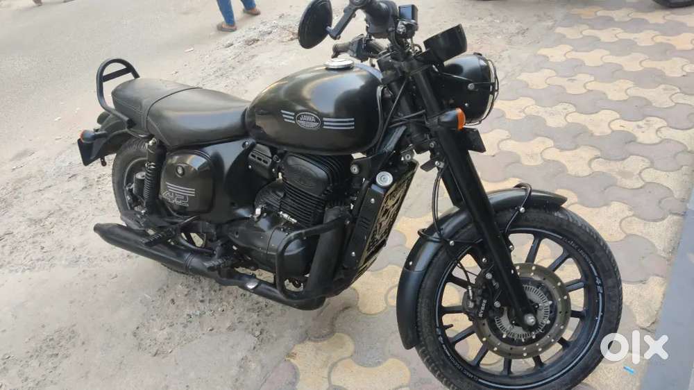 Jawa 42 excellent condition timely serviced less driven
