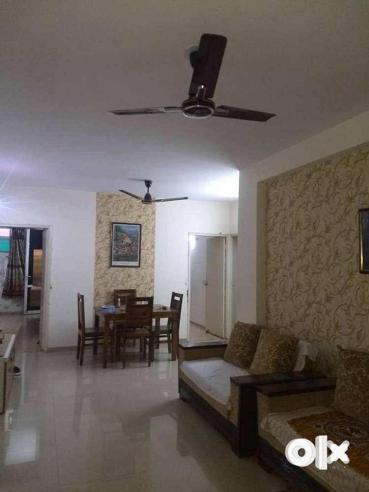 Only for Women! PG for Girls at DLF Valley Near Amravati Enclave