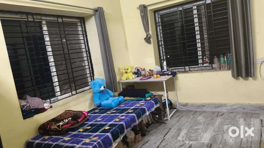 Sharing rent room for girl , 2500/-