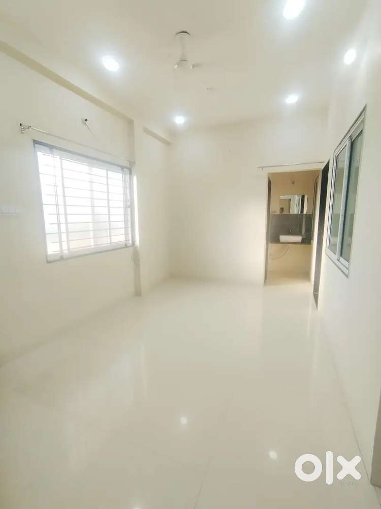 2-Bhk/House,2nd floor,Only vegetarian sch.-78,i-Bus,OM Real Estate