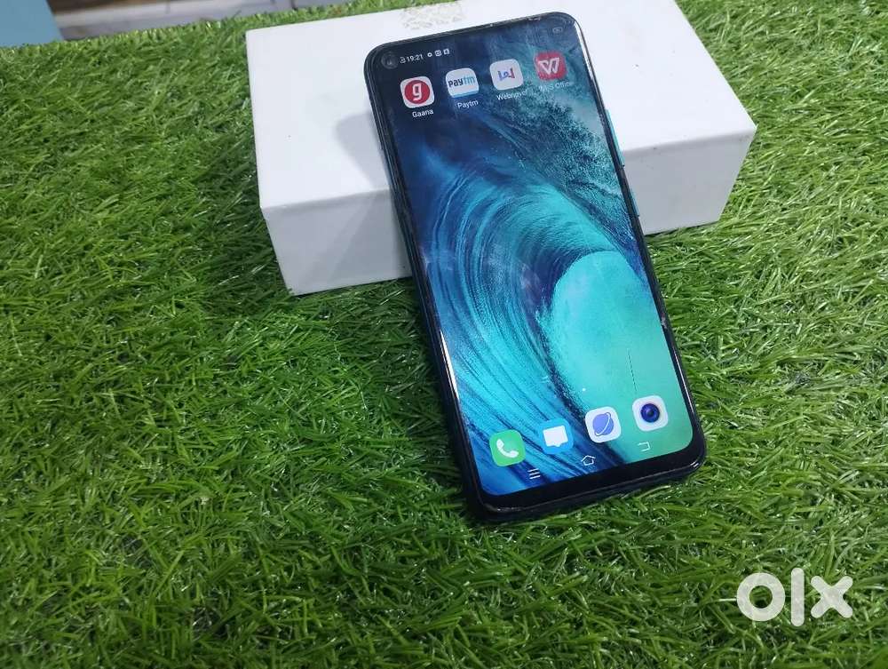 VIVO Y19 ~~  4-64gb memory