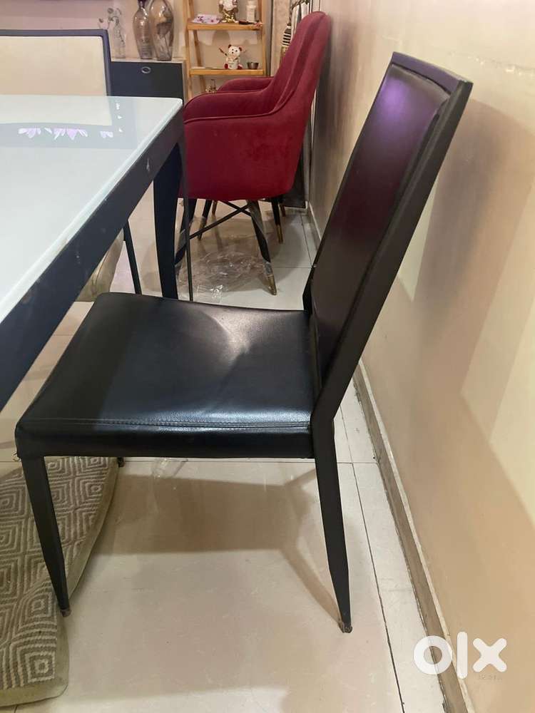For Sale: 4-4 Seater Dining Set at an economical price